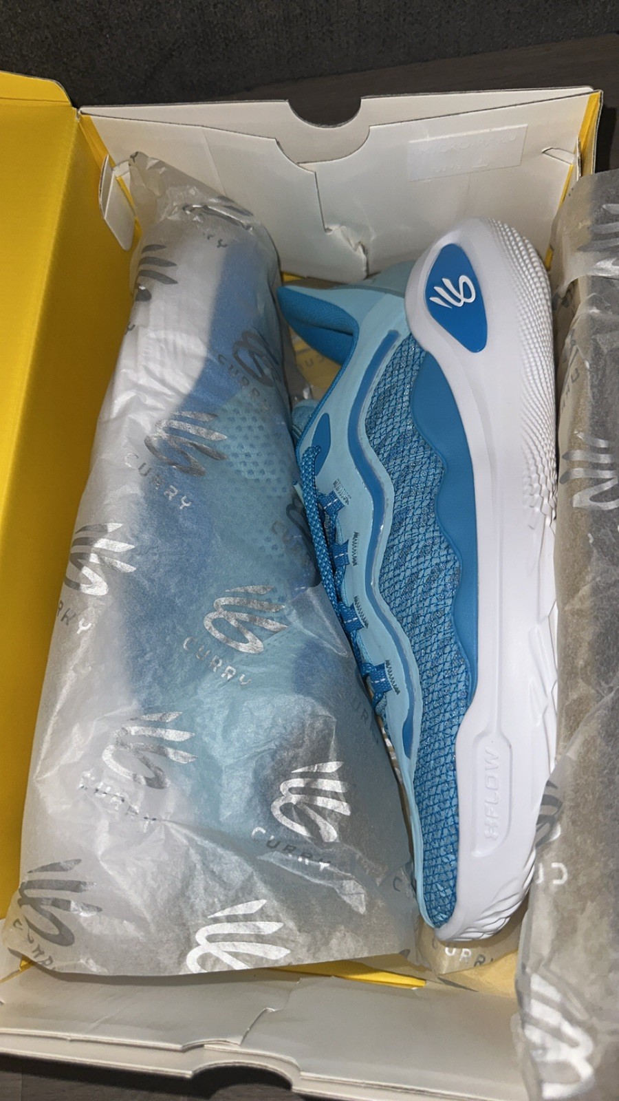 Under Armour Curry Flow 11 Mouthguard Mens Sz 12 Carolina Blue White 3027725-400 thumbnail 5