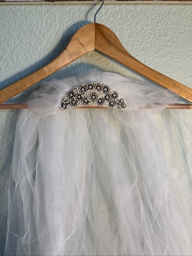 Bridal Veil Faux Pearl Blue Gray Rhinestone Headpiece Comb Tiara White Tule VTG