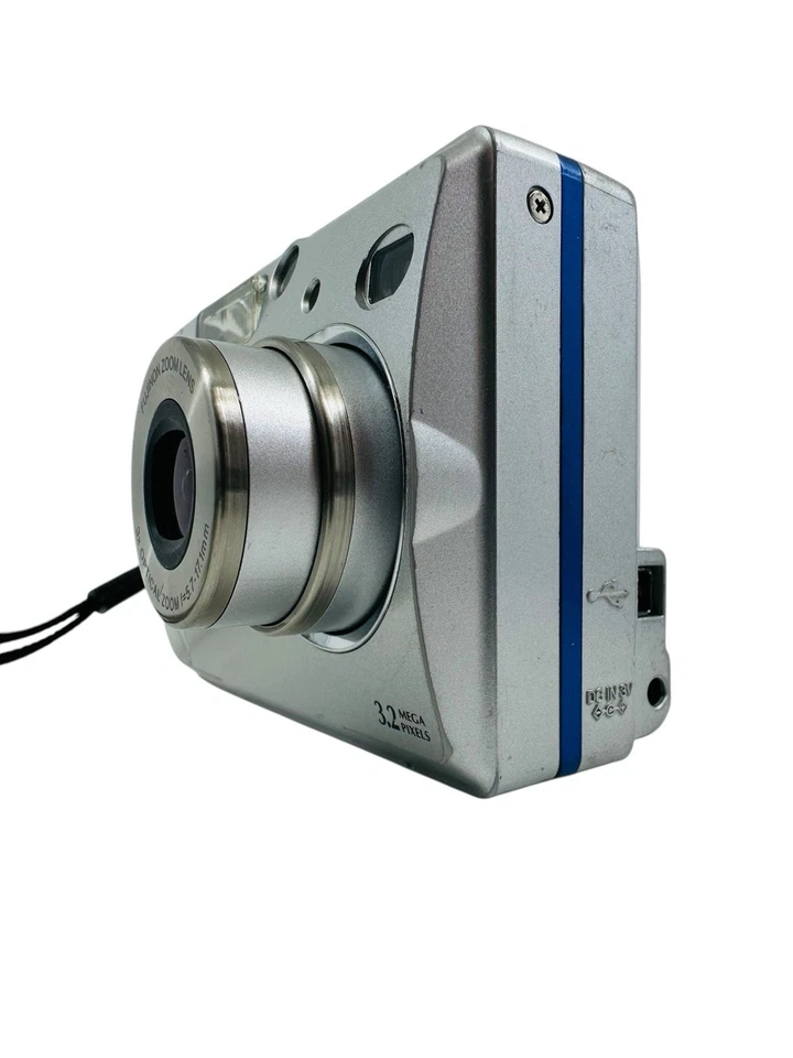 Fujifilm FinePix A303 3.2MP Digital Camera w/ 3x Optical Zoom TT442 - Image 4 of 4