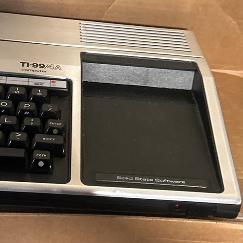 Texas Instruments TI-99/4A Computer Lot w/ Manuals, Cables, Modulator, Cart - Bild 2 von 19