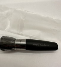 Mary Kay Mineral Powder Foundation Brush NEW in Plastic Holder