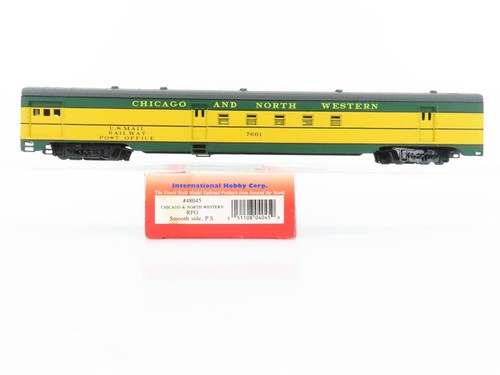 HO Scale IHC Premier 48045 C&NW Chicago & North Western RPO Passenger #7601