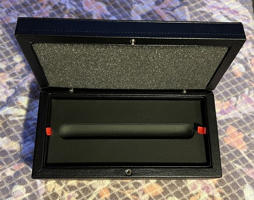 Caran d’Ache Premium Pen Display Case Only - Picture 4 of 4