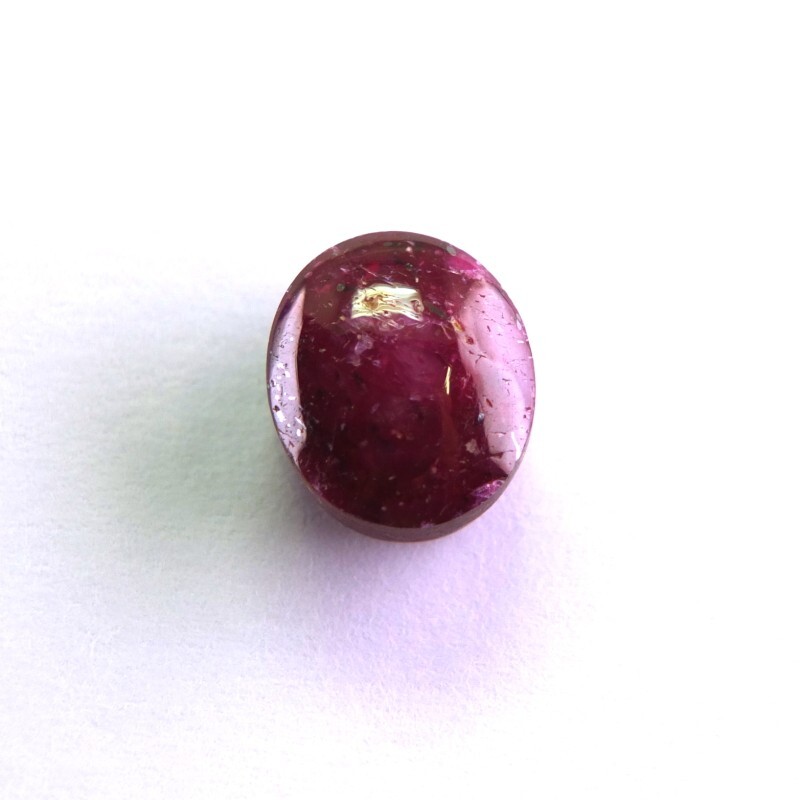 Rubis Traité De Madagascar 5,77 Carats - Coupe Coussin, Clarté SI1, Couleur Rouge