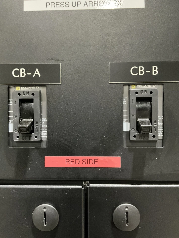 Panel PDU PDI Onyx 450Amp 208Y/120V 3P 4W Cat No. 10500-066 🟦 Foto 3 de 4