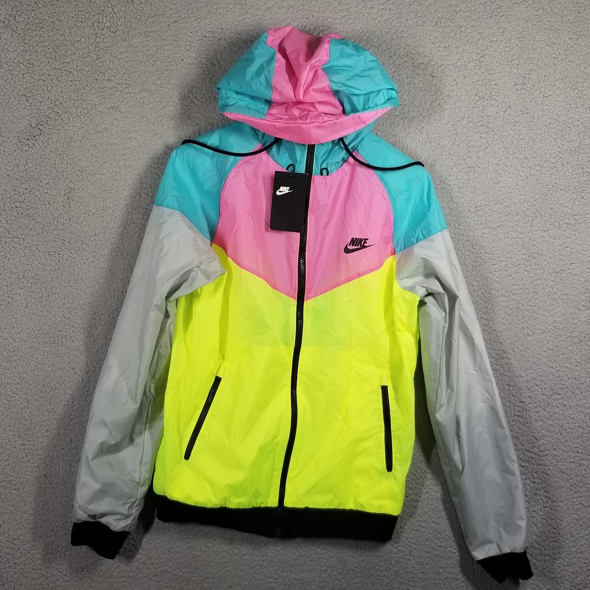 Nike Sportswear Heritage Windrunner Jacket Cw2312-662 Size Nike Sportswear Heritage Windrunner Jacket Cw2312-662 Size