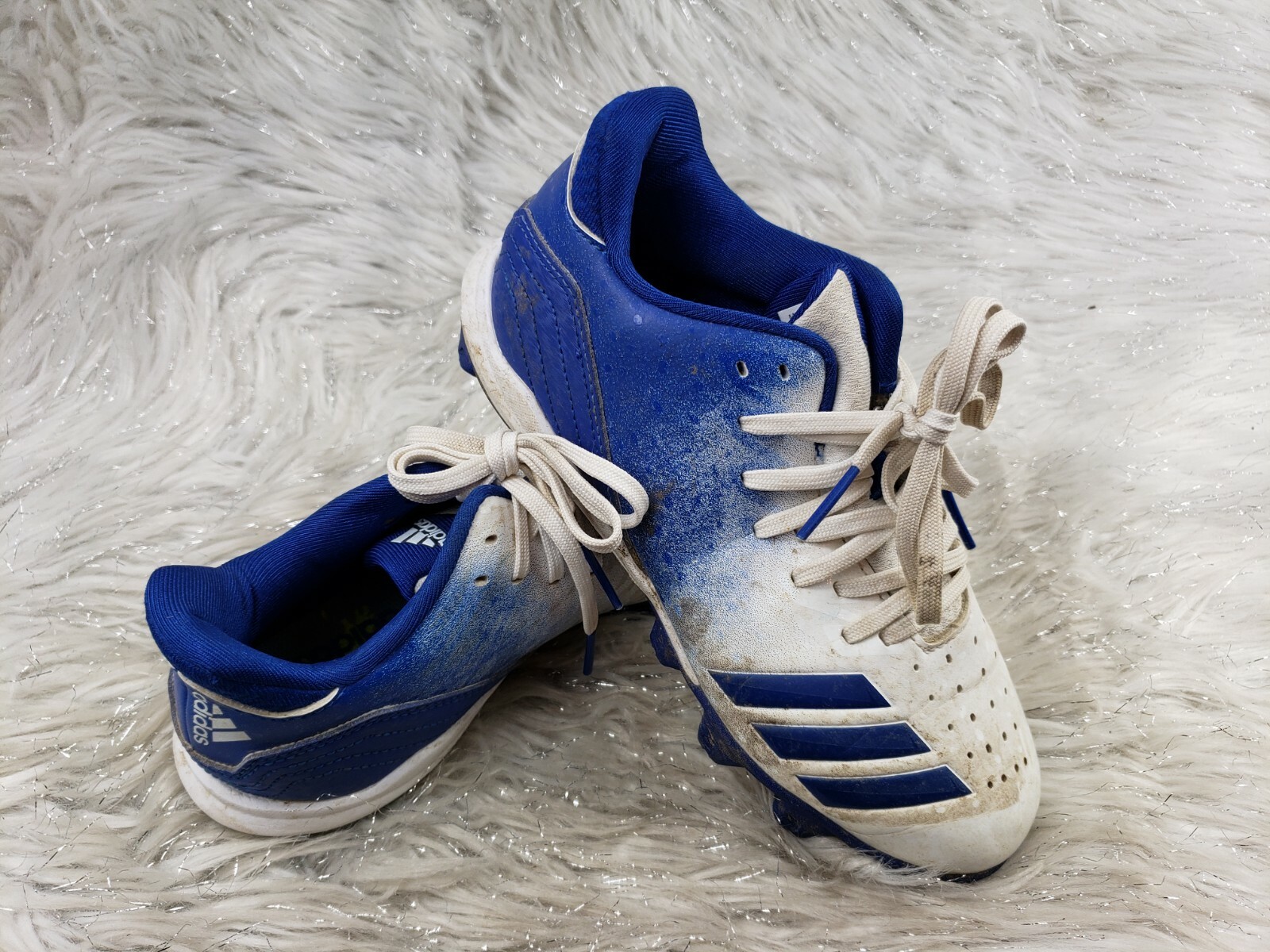 adidas red white and blue baseball cleats
