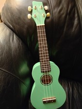 Sawtooth Basswood Daphne Blue Soprano Ukulele 15 Fret Beginner Student Uke