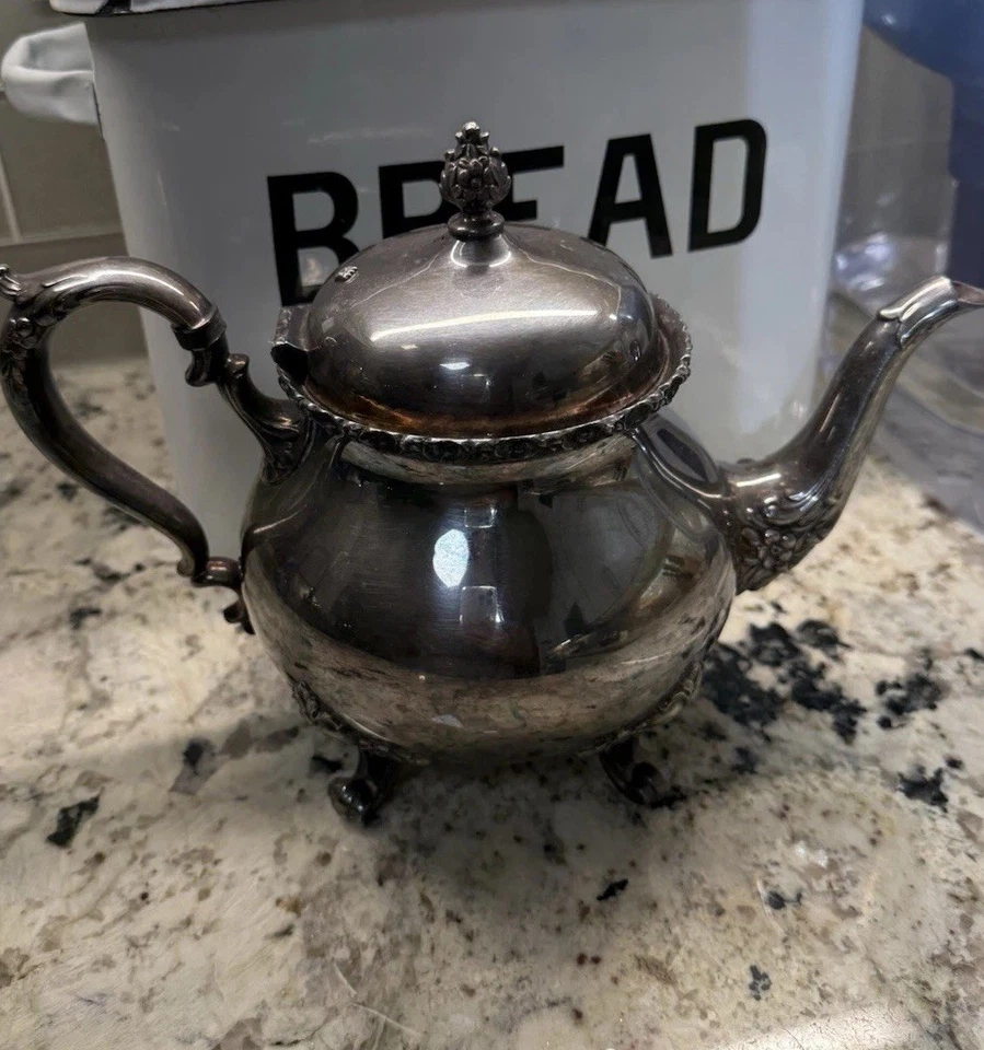 Wilcox Silver Plate Co Tea Pot Du Barry Floral Perseguido à Mão Mesa Vitoriana 7030 - Imagem 2 de 4