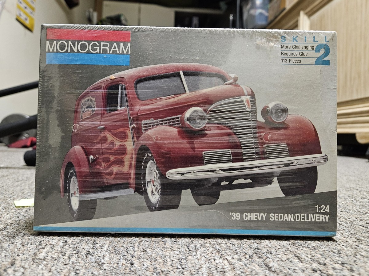 Monogram '39 Chevy Sedan/Delivery 1:24 Scale, Vintage Model car