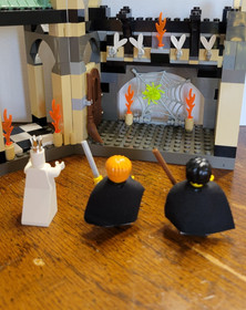 Harry Potter Lego Set #4704 Chamber of Winged Keys Complete Set w/ MANUAL