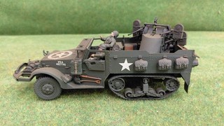 Modelo de tanque 1:35 construido vehículo semicadena antiaéreo americano (PM121)