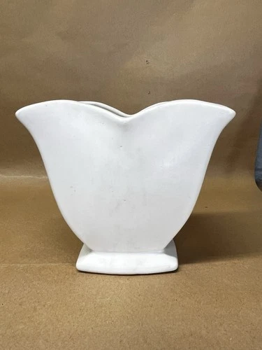 McCoy 6” Tulip White Glazed Ceramic Planter Vase Mid Century USA