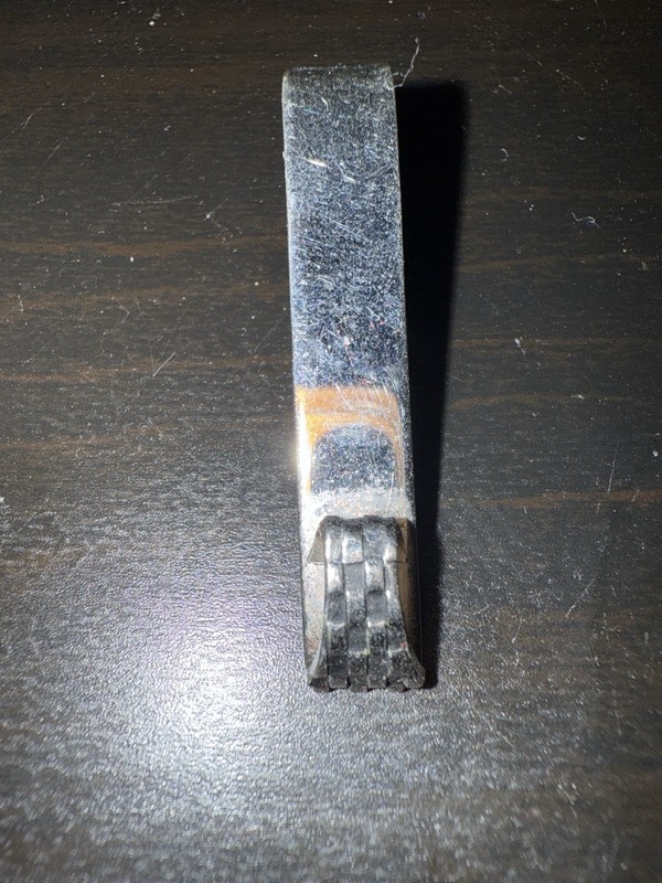 Vintage 1950s Silver Tone Alligator Grip Tie Clip