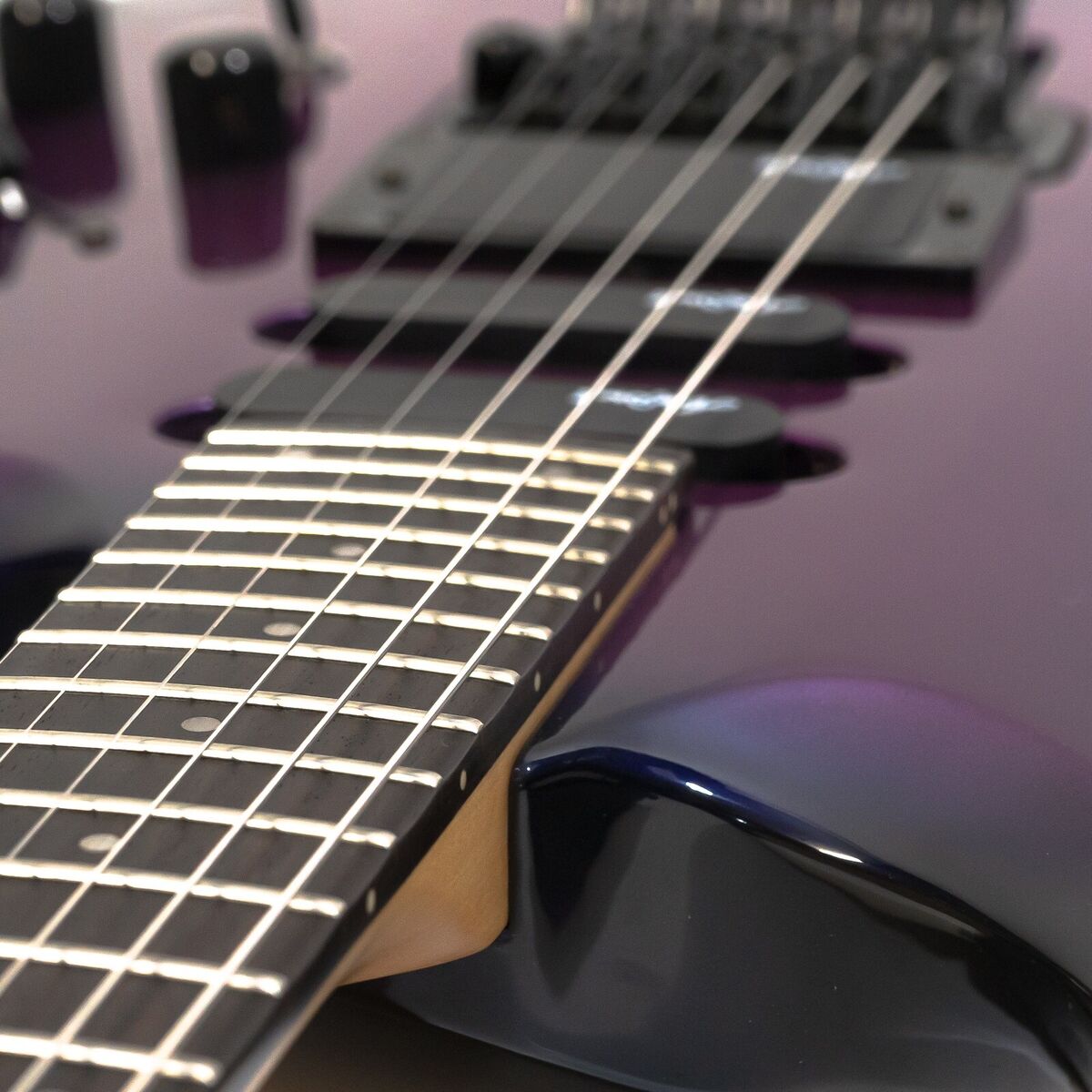 1994 Aria Pro II Magna Series Electric Guitar - Metallic 1994 Aria Pro II Magna Series Electric Guitar - Metallic