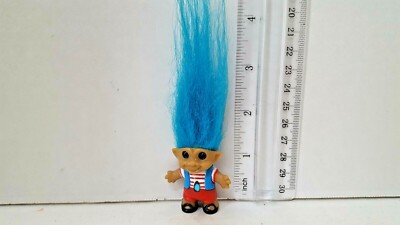 trolls with diamond belly buttons