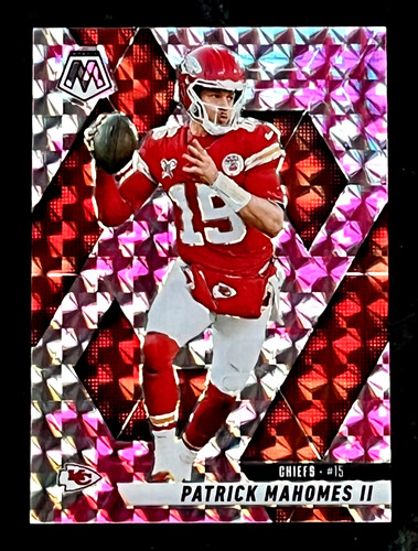 Patrick Mahomes II 2025 Panini Mosaic Camo Pink Prizm Kansas City Chiefs #200