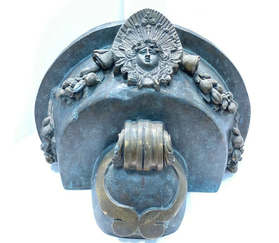 Antiker großer Wandbrunnen aus Bronze um 1880, Maße: ca. 55 x 35 x 35 cm; 16 kg