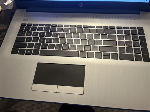 Notebook HP 17.3 HD i3 8145U 1 TB SSD 500 GB HD 8 GB HD 8 GB RAM 256 GB SSD WIN 11 - Foto 3 di 23