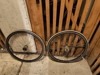 2 Complete Reifen 28 Zoll Vorne + Hinten Joytech