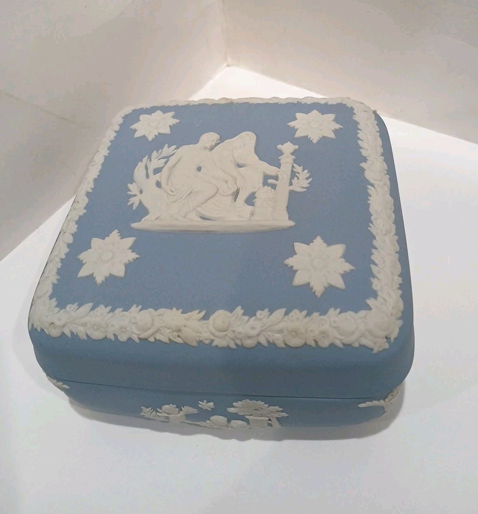 Picture 1 of 10