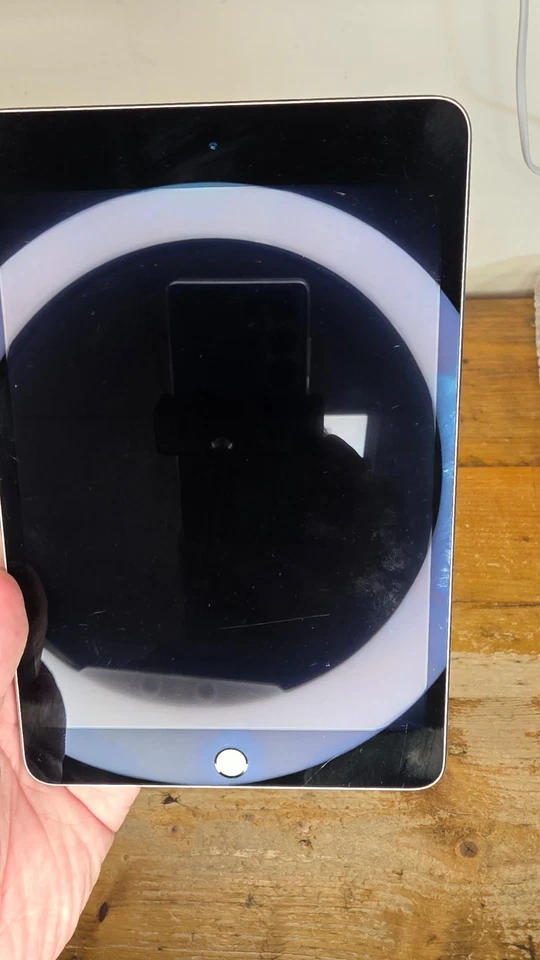 Apple iPad mini 4th Gen Wi-Fi UNLOCKED 16GB space grey (218) - Image 2 of 4