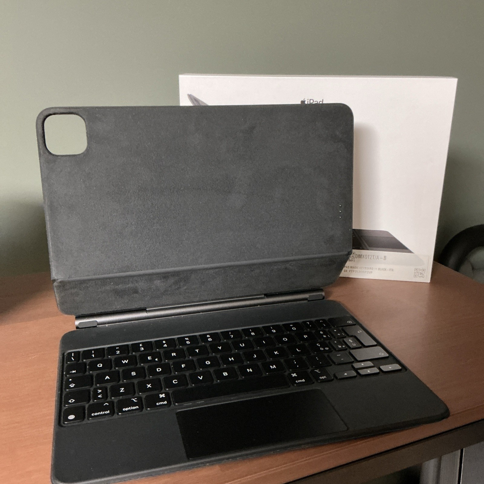 magic keyboard ipad pro 11''