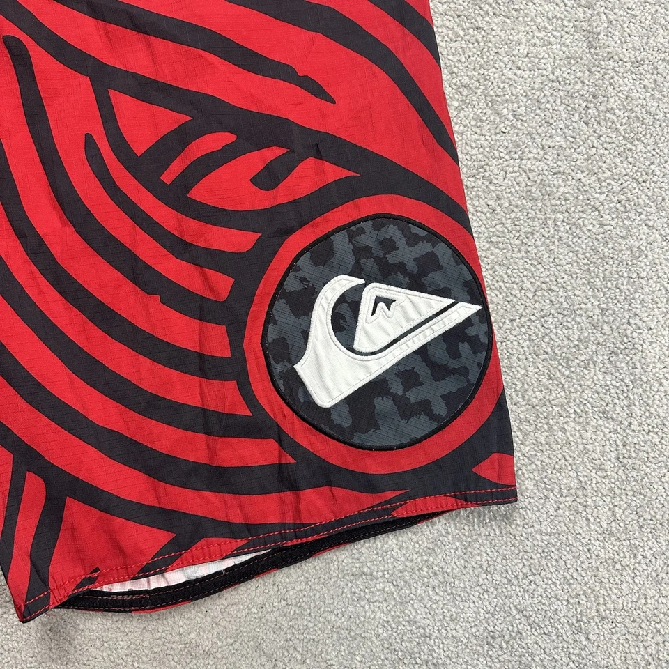 QUIKSILVER Herren Badehose Badeshorts Gr. 33 Beach Board Shorts Logo 9302 Rot - Bild 4 von 4