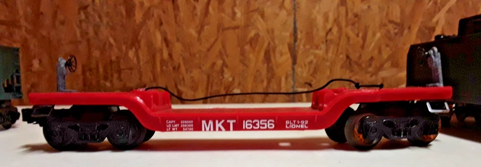 Lionel Missouri–Kansas–Texas Railroad Depressed Center Flat Car - No Box (AA-256 - Image 3 of 4
