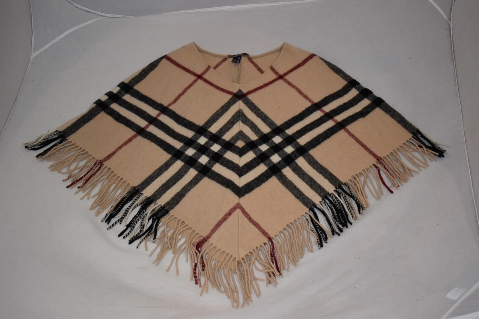 Burberry Beige Nova Check 100% Lambswool Tassel Poncho Shawl Womens One Size