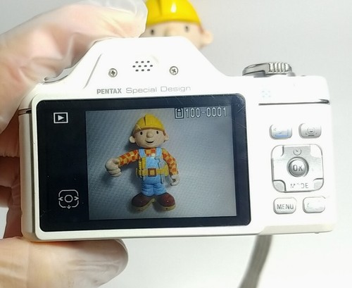 Pentax Optio I-10 12.1 MP Compact Digital Camera - Picture 4 of 8
