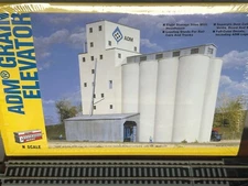 ADM CONCRETE GRAIN ELEVATOR w/ 8 GRAIN SILOS N Scale - PLASTIC KIT 933-3225 NEW