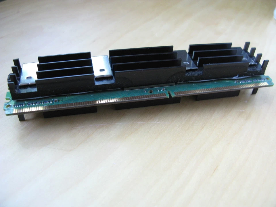 Apple Mac Pro RAM. 512 MB, PC2-5300F DDR2 ECC 667Mhz FB-DIMM Memory, w/ Heatsink - Image 4 of 4
