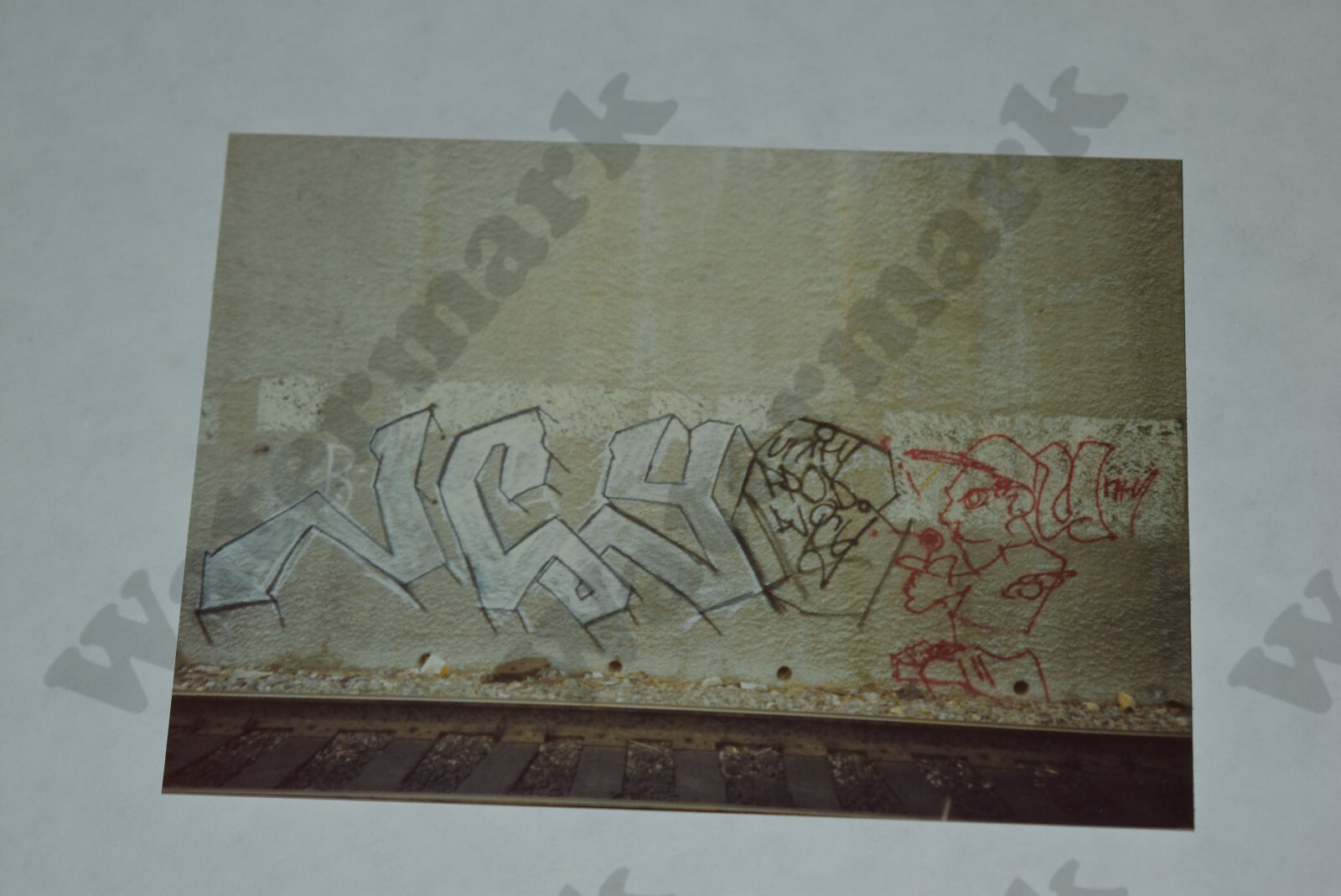 Picture 1 of 1
