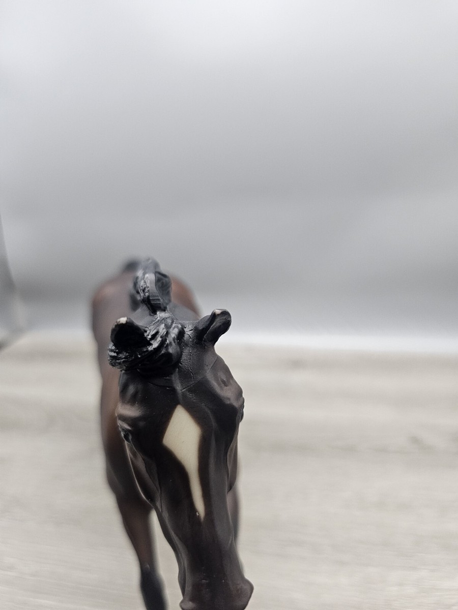 Breyer 476 Champion Thoroughbred Stallion Racehorse 