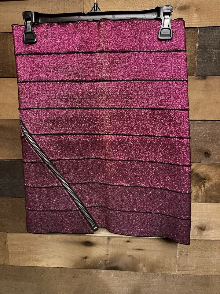 Falda Pleasure Doing Business Talla Mediana Sobre la Rodilla ELASTIZADA Rosa Cremallera Foto 2 de 3