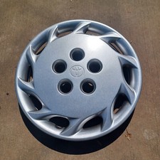 Toyota Camry Hubcap 1997-1999 Fits 14 Inch Wheels 42621 Aa030 61088 Repainted