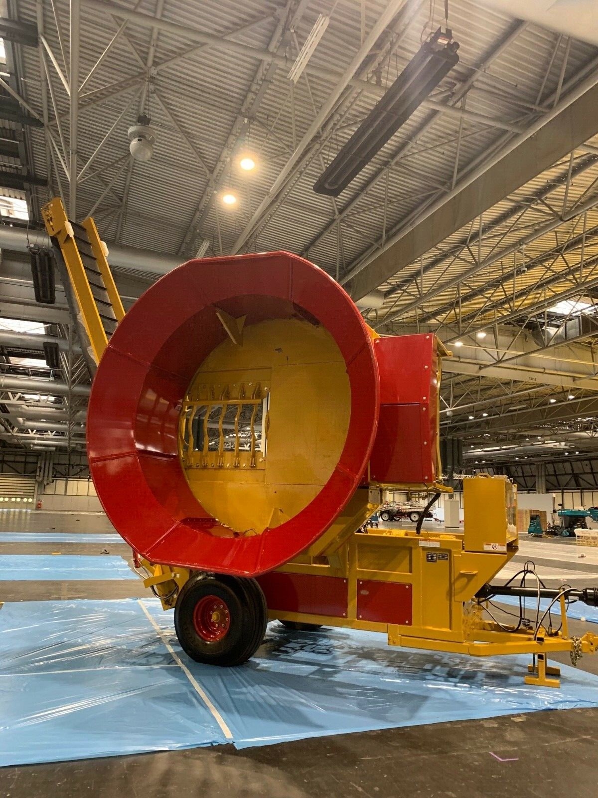 Haybuster H1130,H1030, H1000, H835 Tub Grinder Straw mills straw