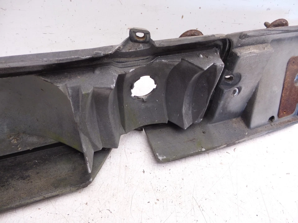 Par de soportes de luces traseras Camaro 78-81 originales GM 5969310 5969309 Foto 4 de 4