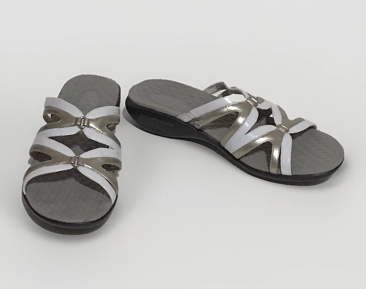 Sandali donna Privo by Clarks taglia 9M nuovi senza etichette slip on oro bianco comodi