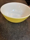 Vintage #404 Pyrex Large 10" Mixing Bowl Yellow 4 Quart