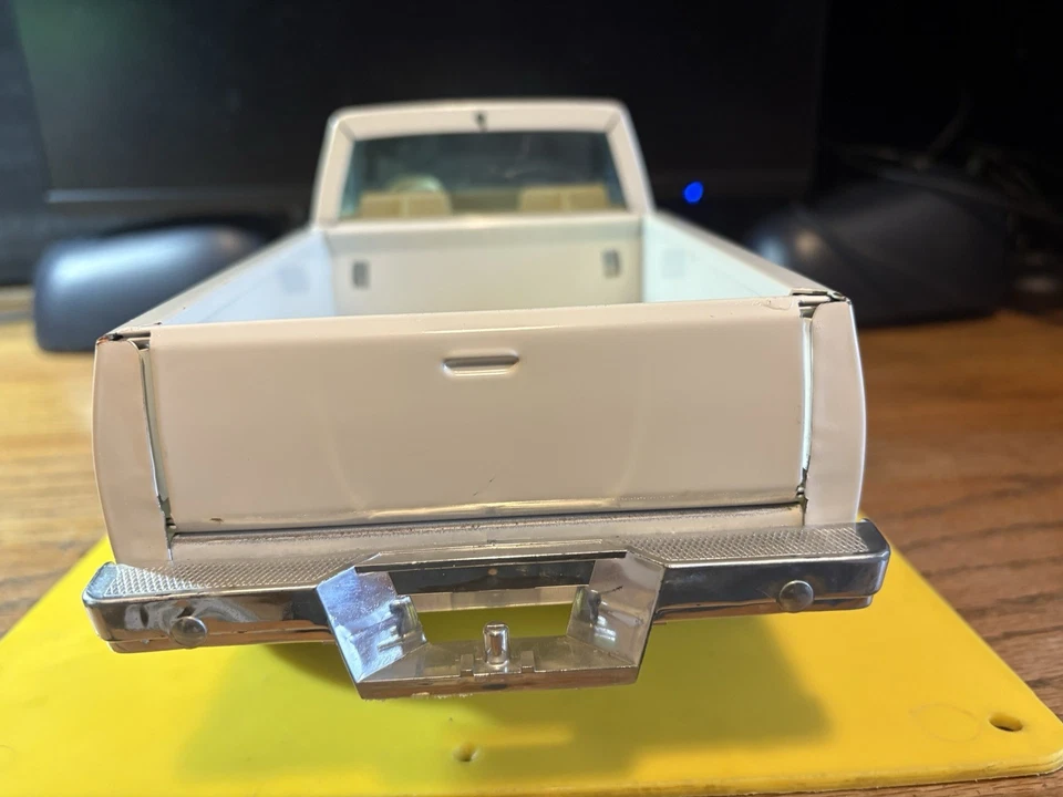 Camioneta pickup Chevy NYLINT Super Sweet Feeds de colección usada excelente estado. USA Foto 4 de 4