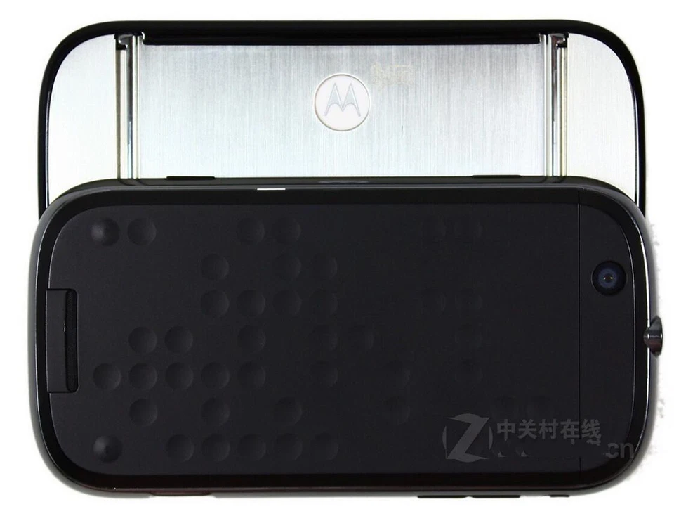 Android Motorola Cliq MB200 Camera WIFI QWERTY Keyboard 3G GSM Original Unlocked - Image 3 of 4