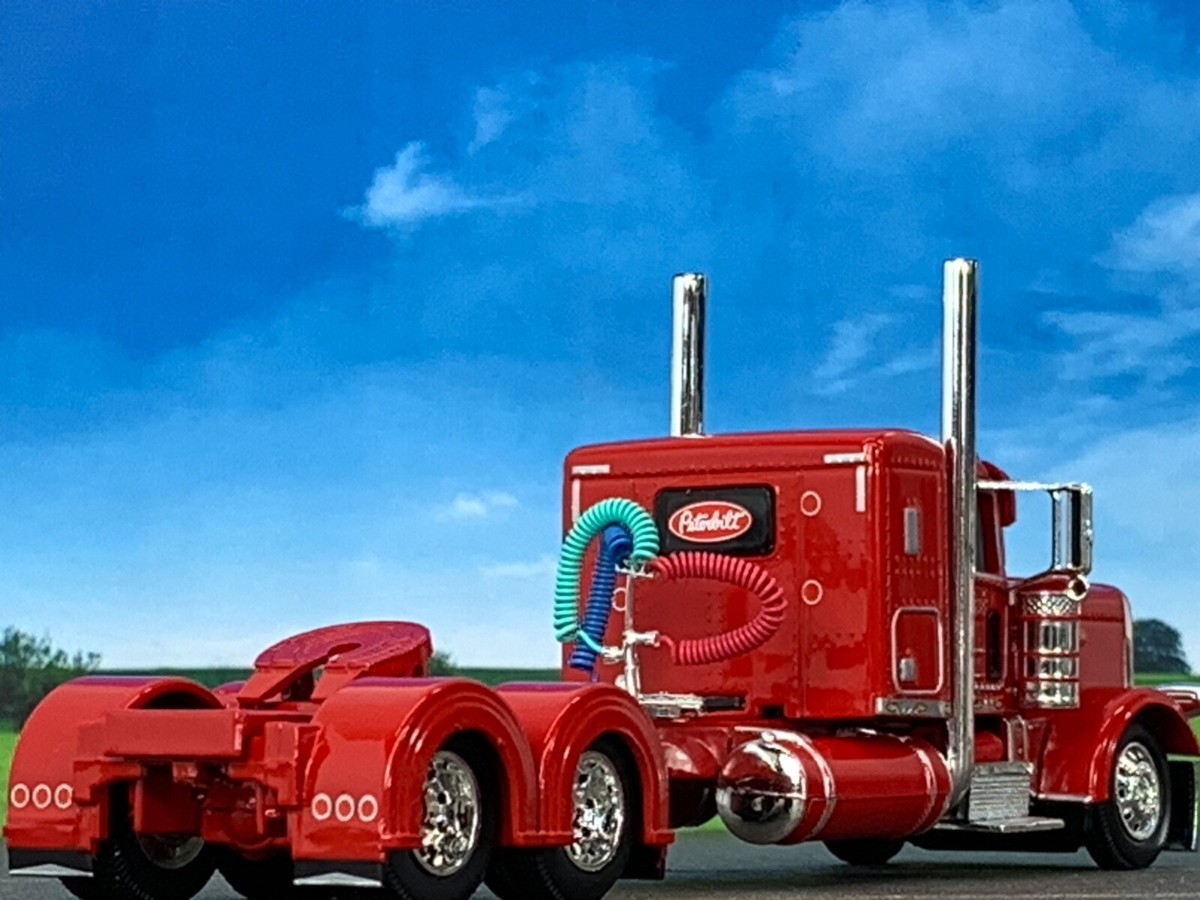 DCP 1/64 SCALE 389 PETERBILT DAY CAB, PINK & CHROME, PRIDE & CLASS HOOD & GRILL - Foto 9