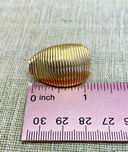 Vintage NAPIER 1" Gold-Tone Ribbed Scalloped Dome Screw Back Earrings - Picture 10 of 12
