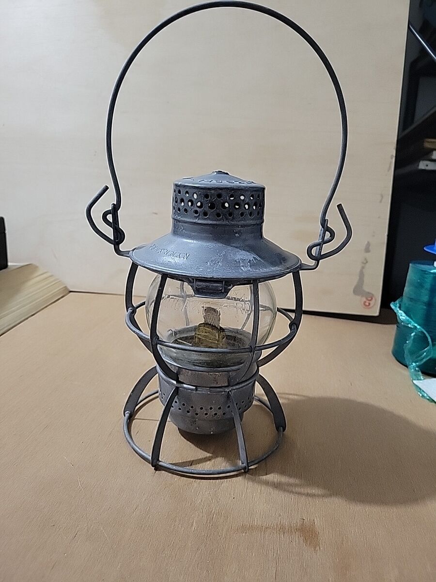RARE ANTIQUE DRESSEL ARLINGTON NJ RAILROAD LANTERN, N.Y.N.H. RARE ANTIQUE DRESSEL ARLINGTON NJ RAILROAD LANTERN, N.Y.N.H.