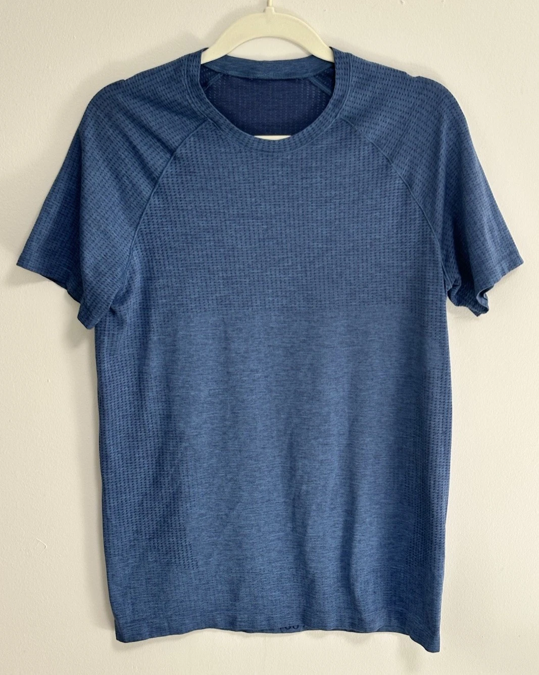 Lululemon Shirt Mens Small Blue Stretch Blend Active Short Sleeve Activewear