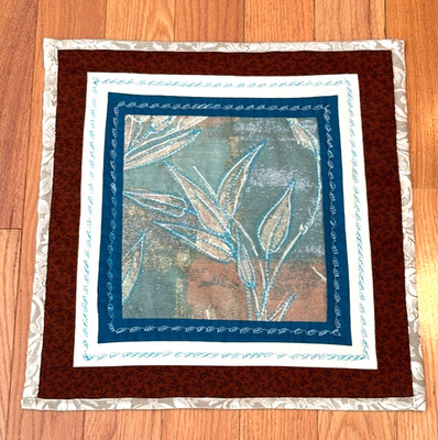 Quilted tapble topper or wall decoration, decorative machine stiched, 16 x 17
