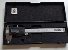 Digital caliper with case, Cen Tech