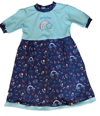Kleid Kinderkleid Sommerkleid Mädchen bestickt  Regenbogen personalisiert - Bild 1 von 3